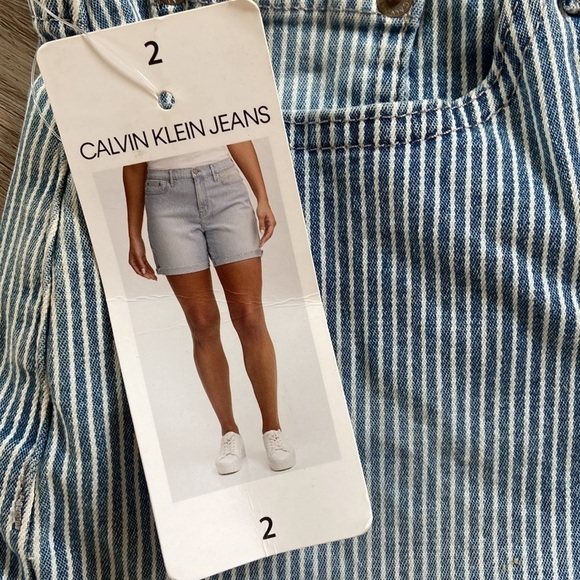 Calvin Klein Railroad Stripes Rolled Cuff Denim Shorts Size 2 NWT - Picture 4 of 13